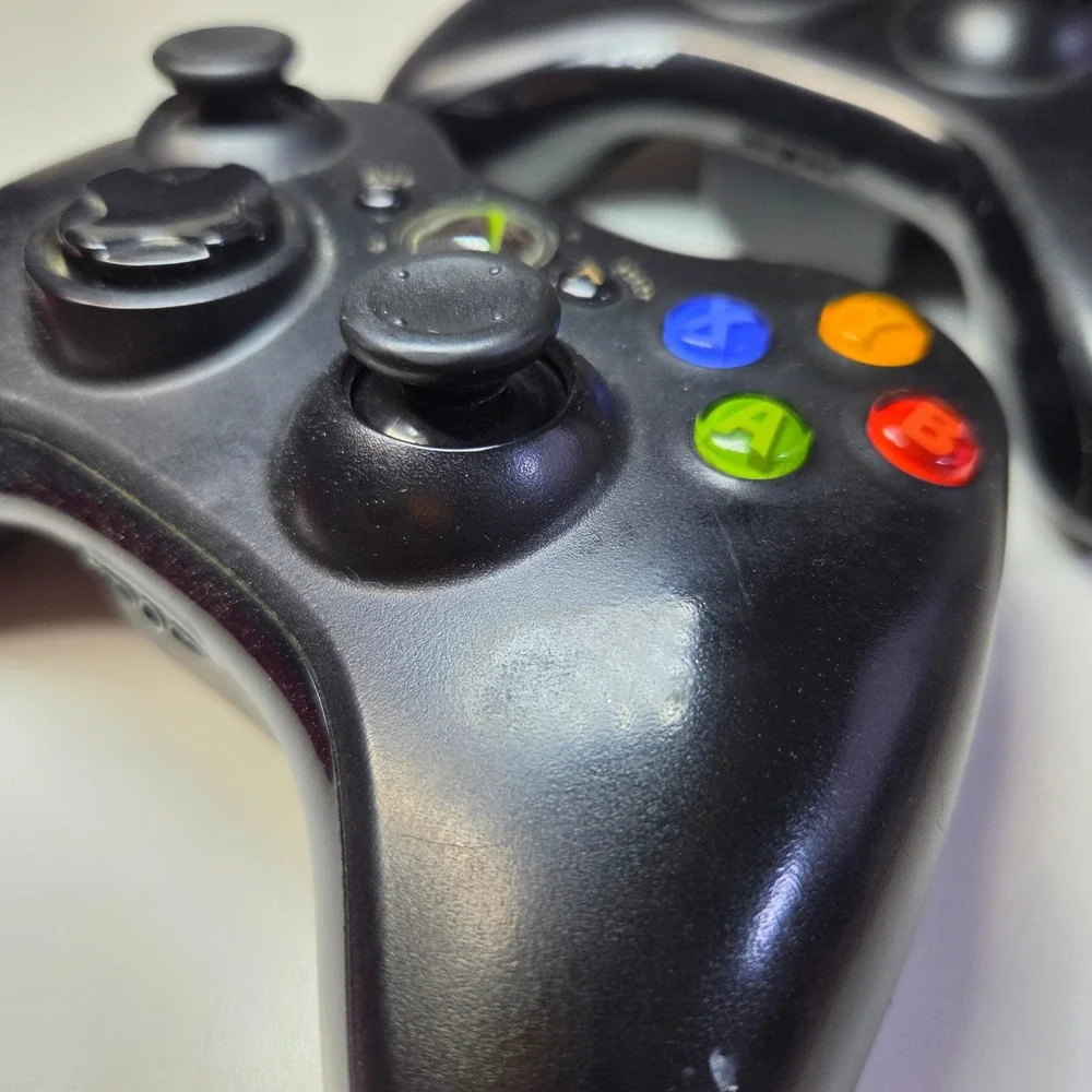 Microsoft Xbox 360 Wireless Controller Black Pair Untested
